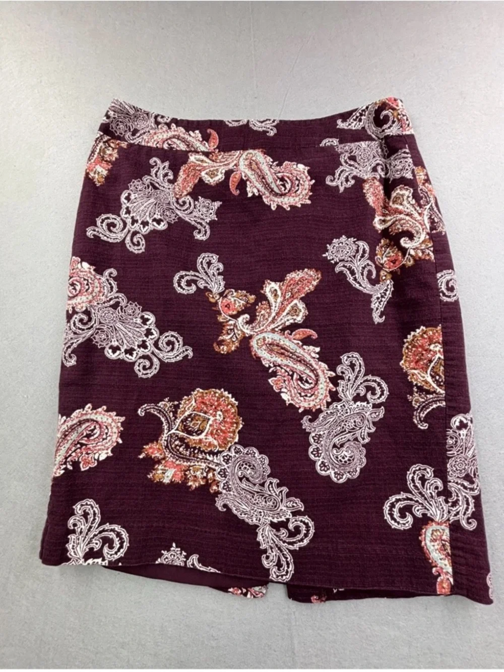 Ann Taylor Burgundy Paisley Pencil‎ Skirt
